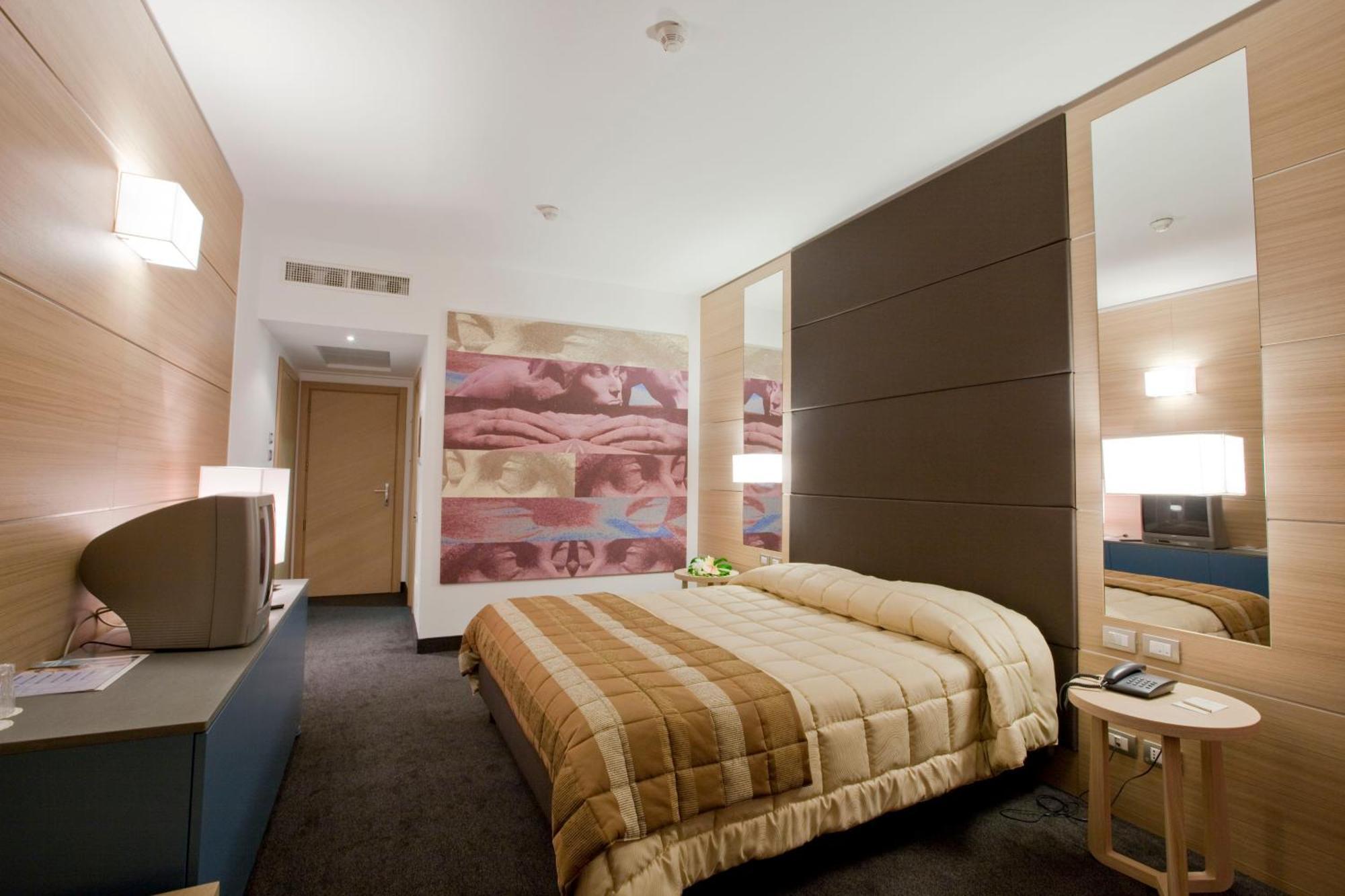 Centrum Palace Hotel & Resorts กัมโปบัสโซ ภายนอก รูปภาพ