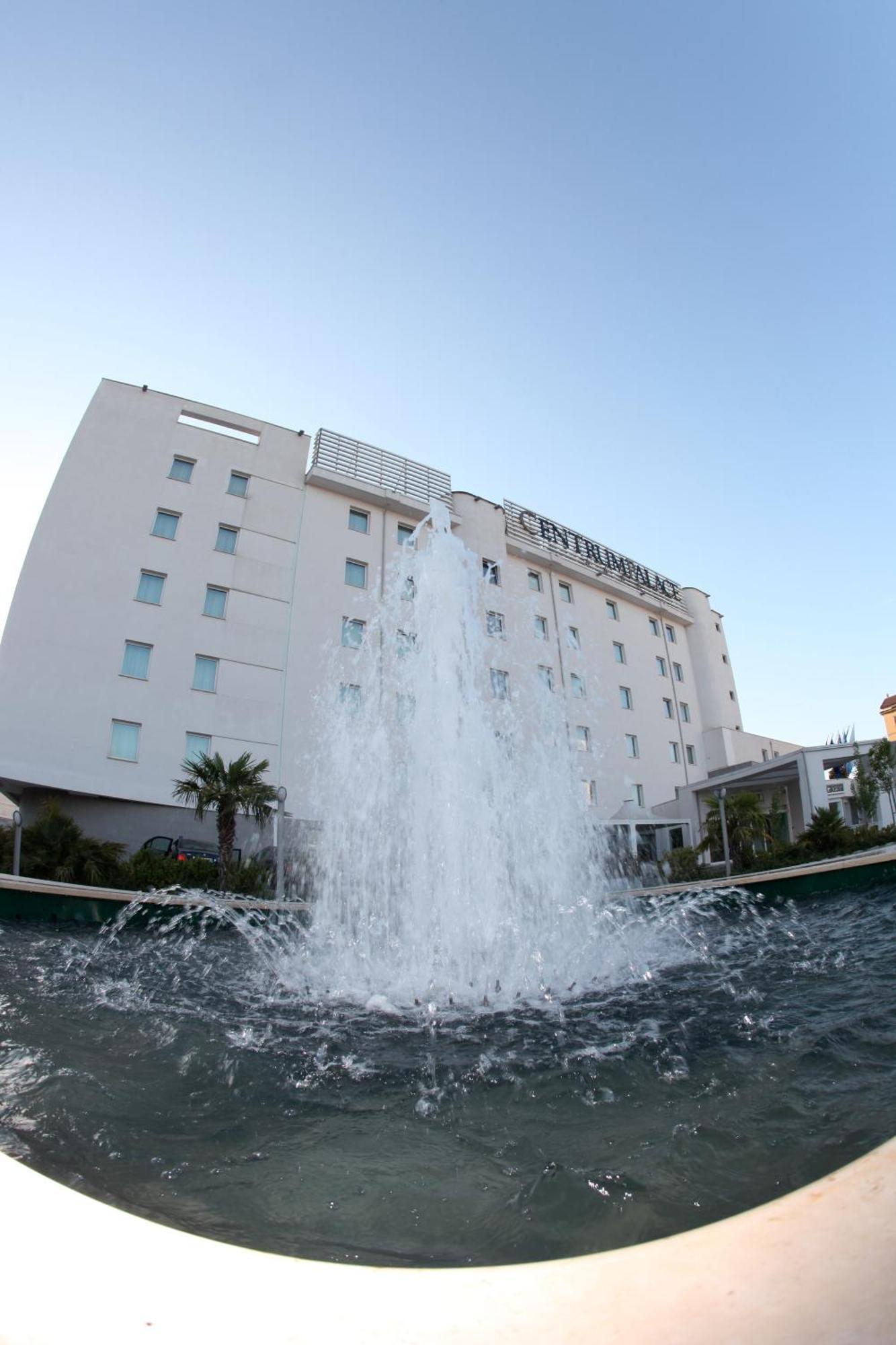 Centrum Palace Hotel & Resorts กัมโปบัสโซ ภายนอก รูปภาพ