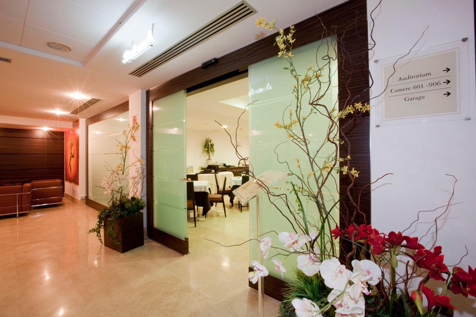 Centrum Palace Hotel & Resorts กัมโปบัสโซ ภายนอก รูปภาพ