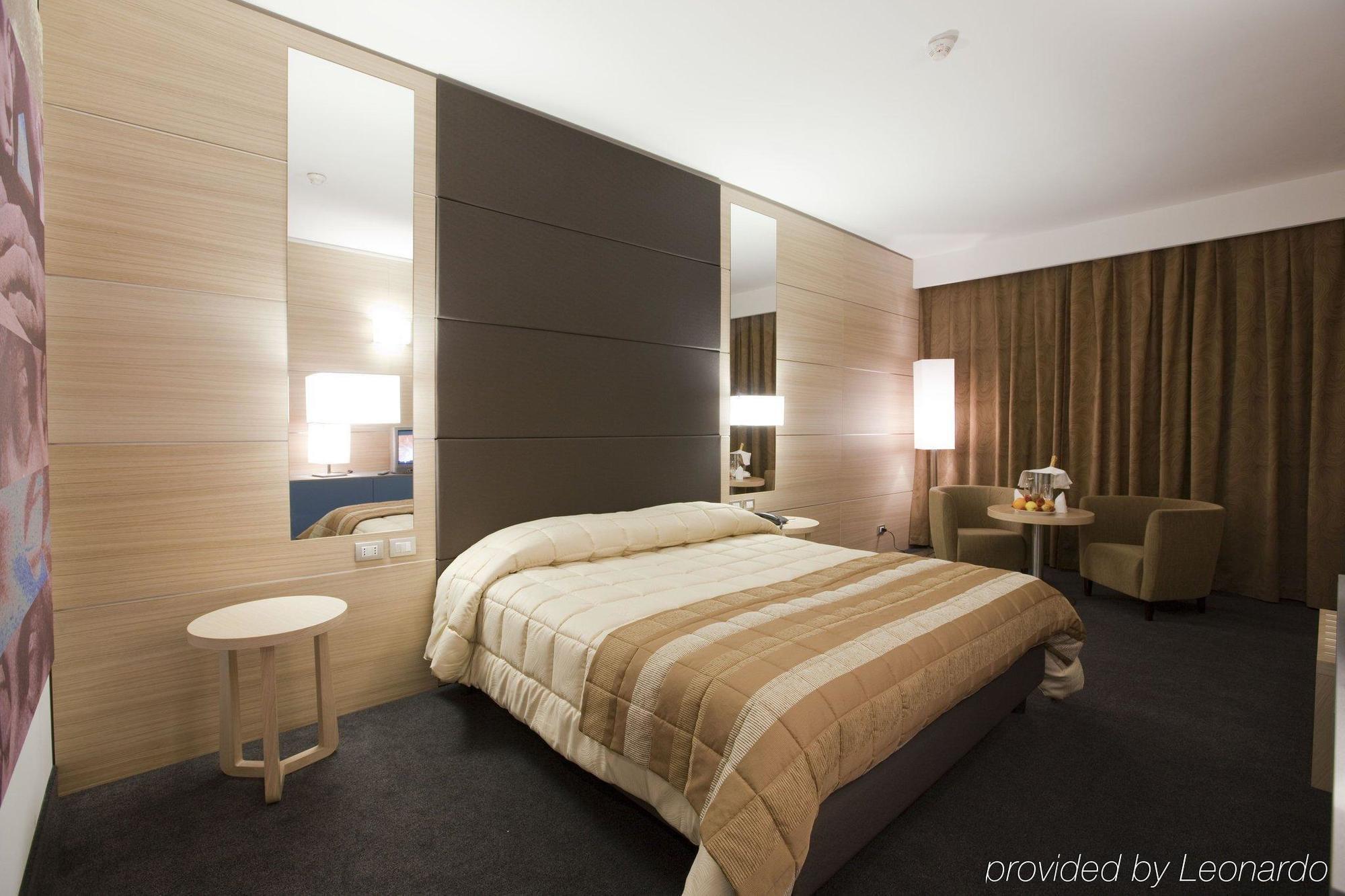 Centrum Palace Hotel & Resorts กัมโปบัสโซ ภายนอก รูปภาพ