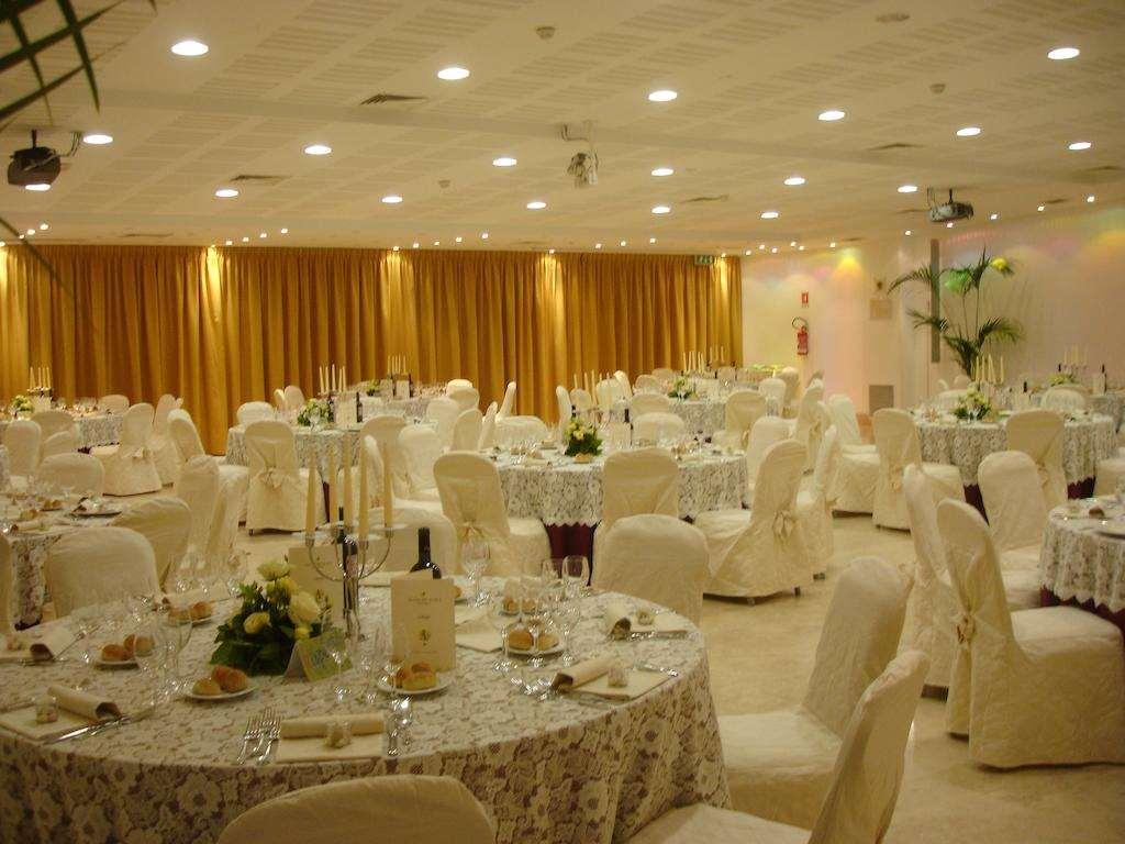 Centrum Palace Hotel & Resorts กัมโปบัสโซ ร้านอาหาร รูปภาพ